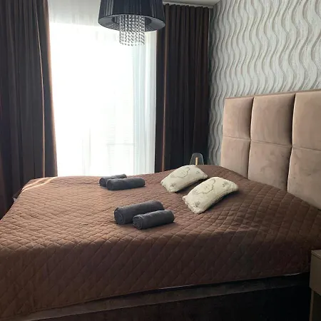 Modern 2 Bed House Near Bratislava With Parking דירה