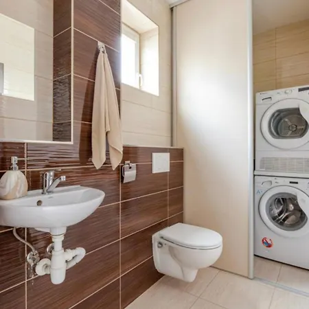 Modern 2 Bed House Near Bratislava With Parking Apartment Rovinka
